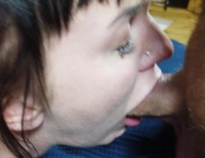 012220_fresh_new_estonian_girl_daria_bts_blowjob