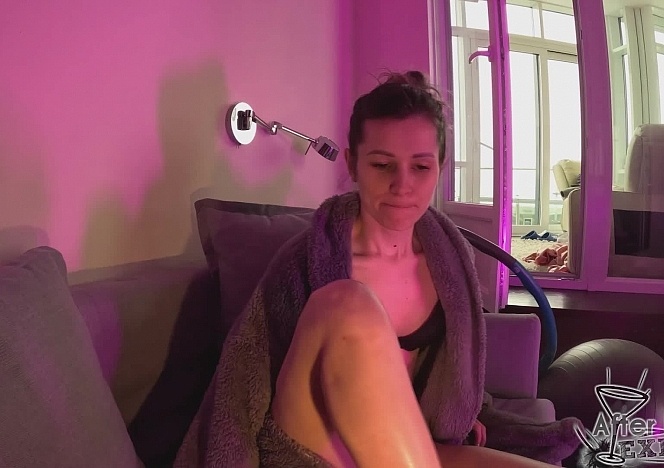 012726_sexy_josie_lets_cameraman_bang_out_her_creamy_pussy_with_a_dildo_behind_the_scenes