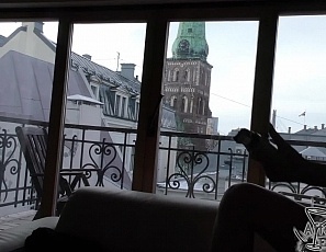 021519_jete_kare_pov_dirty_directors_cut_dildoing_hot_blonde_model_while_she_plays_xbox