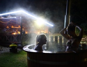 022019_late_night_hot_tub_double_blowjob_and_peeing_and_cum_sharing_real_beauties