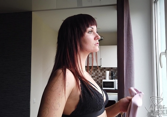 042020_dirty_pov_directors_cut_with_sexy_daria_helping_hand_helping_her_with_big_dildo_banging_out