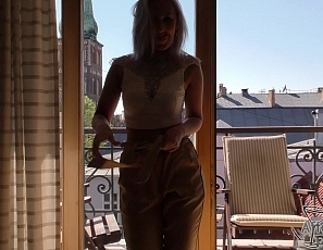 050718_hot_blonde_spinner_samanta_masturbating_with_a_big_black_dildo_dirty_directors_cut_helping_hand_rubbing_clit_and_fingering_outdoors