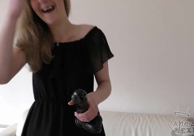 050818_pov_white_casting_couch_dildoing_hot_skinny_blonde_jette_karre_rubbing_her_clit_until_she_cums