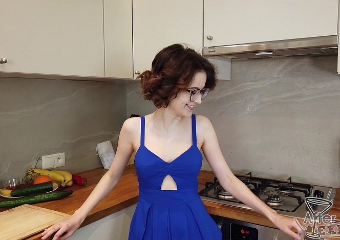 071420_polyna_fresh_new_model_masturbating_with_hot_peppers_and_pov_dirty_director_fingering_making_her_squirt_for_the_first_time